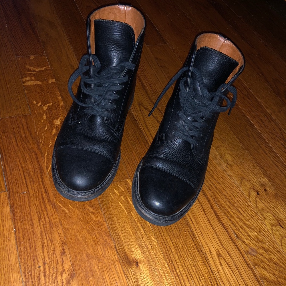 Frye Seth Captoe Leather